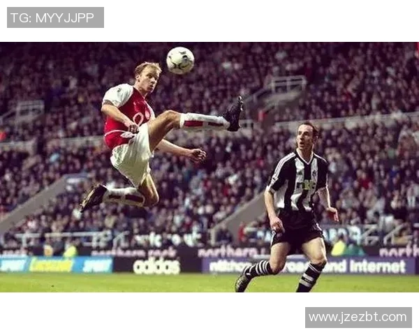 1号足球明星的传奇人生与赛场背后的故事揭秘 1号足球明星的传奇人生与赛场背后的故事揭秘