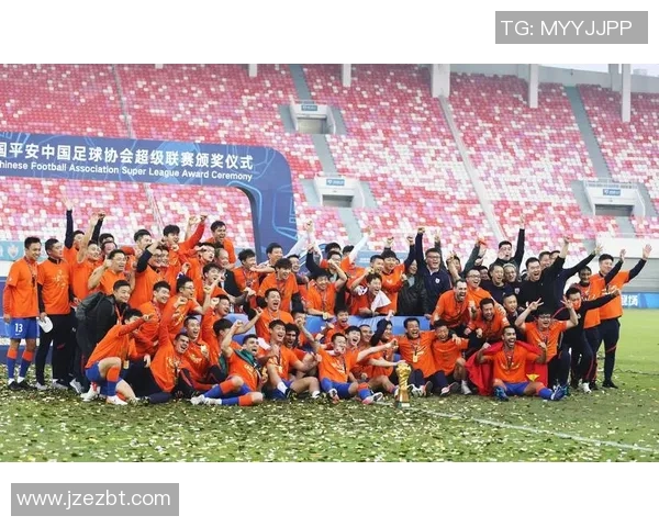 2022年足球明星抵达中国机场引发球迷热烈欢迎盛况回顾 2022年足球明星抵达中国机场引发球迷热烈欢迎盛况回顾