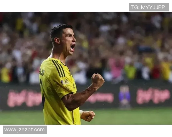 全球足球明星收入排行榜揭晓前十名球员年薪与商业价值分析