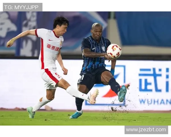 武汉足球队速度之争引发热议球迷观点各异解析背后真相 武汉足球队速度之争引发热议球迷观点各异解析背后真相