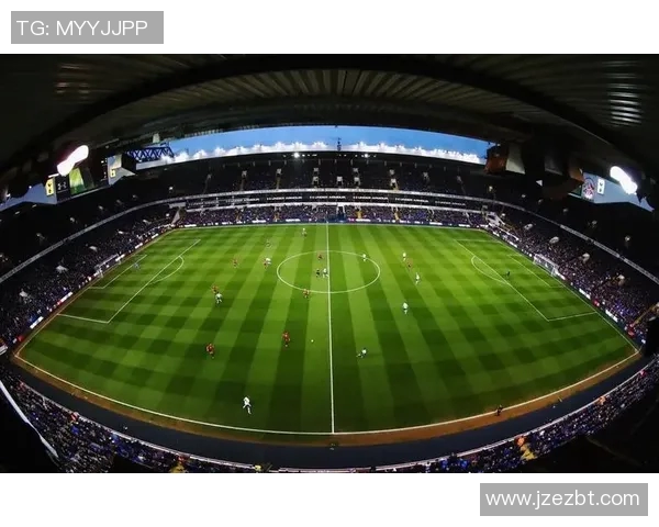 波澜壮阔的绿茵场上那些闪耀的足球明星与他们的传奇故事 波澜壮阔的绿茵场上那些闪耀的足球明星与他们的传奇故事